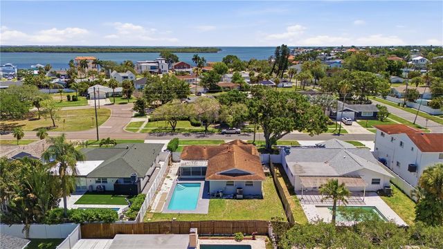 5920 DENVER STREET NE, St Petersburg, FL 33703