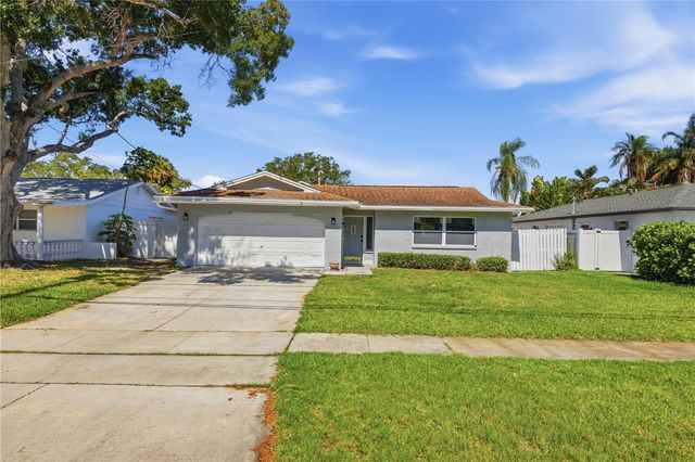 5920 DENVER STREET NE, St Petersburg, FL 33703