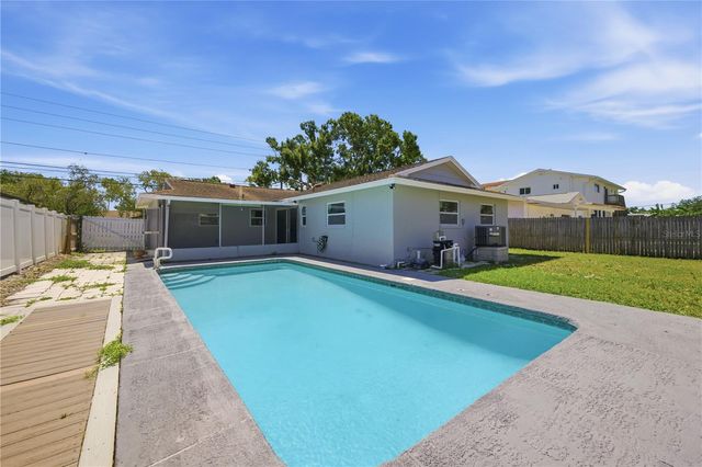 5920 DENVER STREET NE, St Petersburg, FL 33703