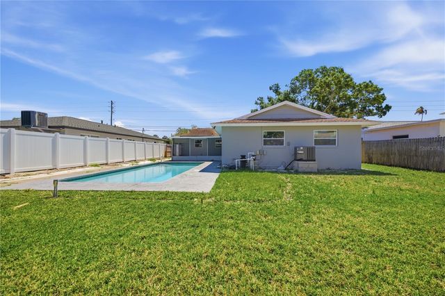 5920 DENVER STREET NE, St Petersburg, FL 33703