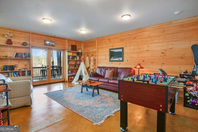 401 Dancing Leaves Trail, Blue Ridge, GA 30513
