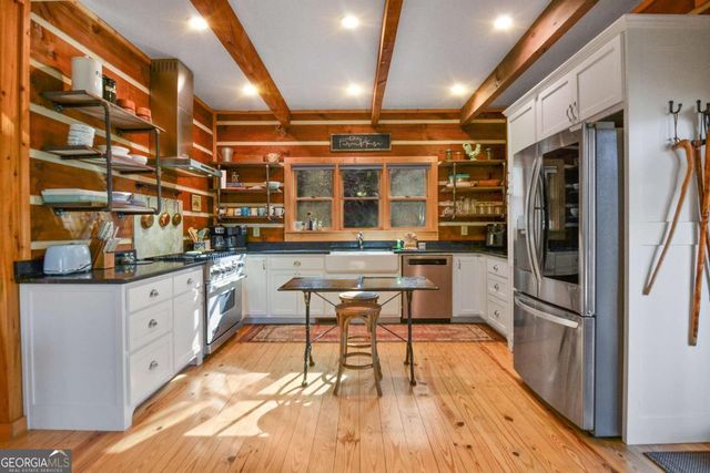 401 Dancing Leaves Trail, Blue Ridge, GA 30513