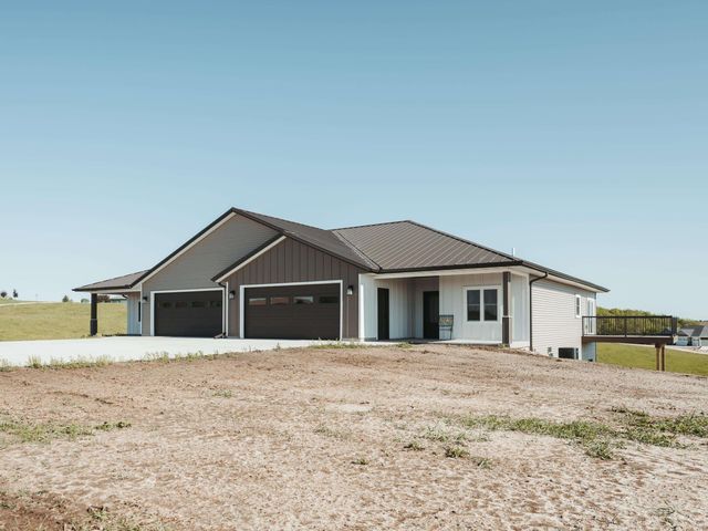 249 Franzen Ridge Road, Elkader, IA 52043