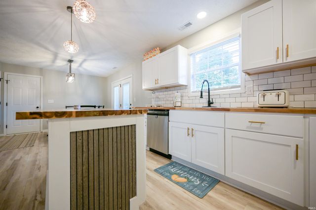 376 ARIEL Drive, Kokomo, IN 46901