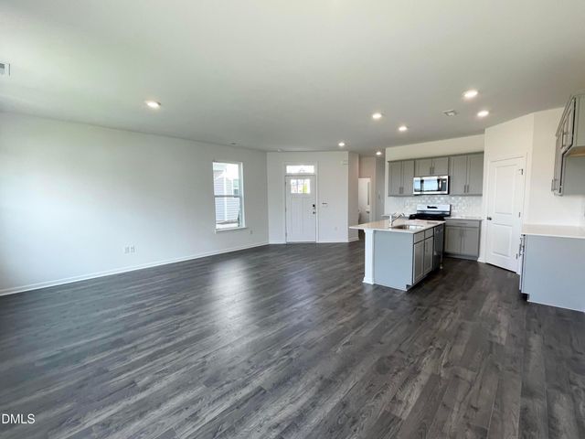 7424 Bourbon Briar Drive, Raleigh, NC 27604