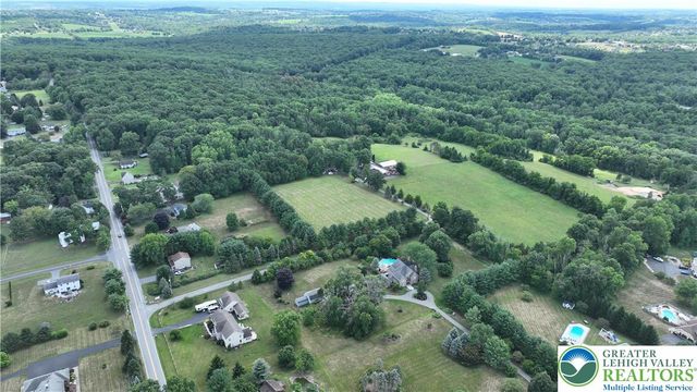 104 Bady Lane, Bushkill Twp, PA 18091