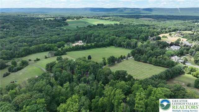 104 Bady Lane, Bushkill Twp, PA 18091