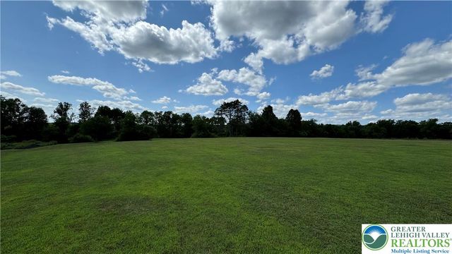 104 Bady Lane, Bushkill Twp, PA 18091