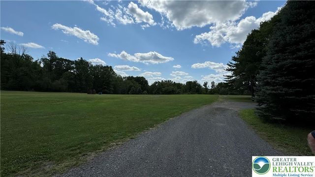 104 Bady Lane, Bushkill Twp, PA 18091