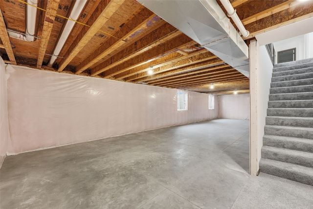 2925 Bryant Boulevard SW, Cedar Rapids, IA 52404