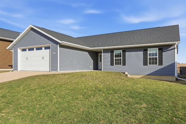 2925 Bryant Boulevard SW, Cedar Rapids, IA 52404