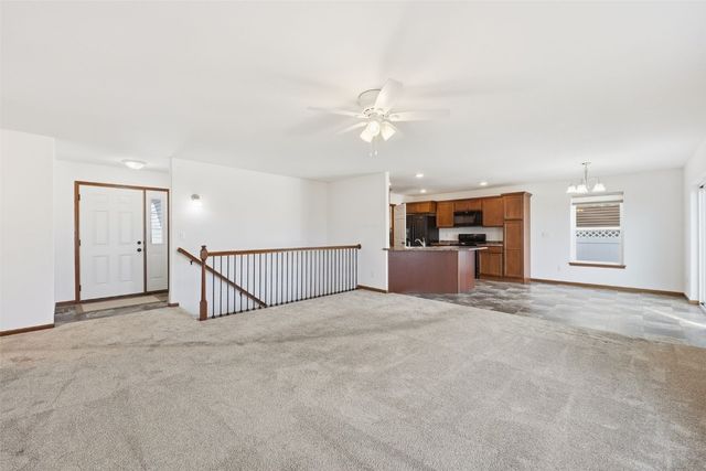 2925 Bryant Boulevard SW, Cedar Rapids, IA 52404