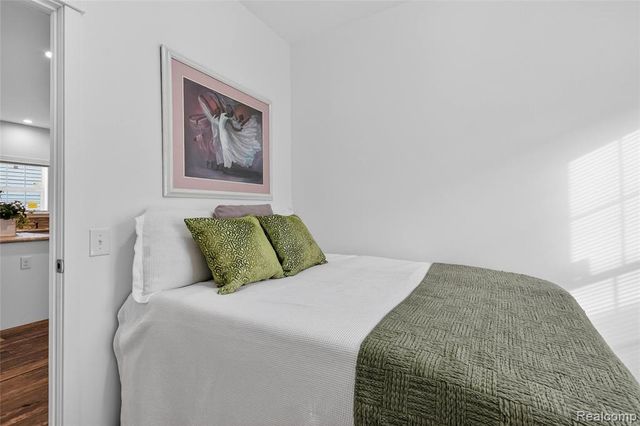 7559 Packard Avenue, Warren, MI 48091