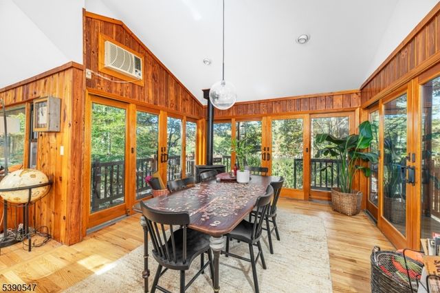 337 E Lakeshore Dr, Vernon Twp., NJ 07422