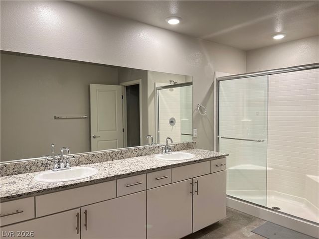 7521 Dragonfruit Avenue, Las Vegas, NV 89113