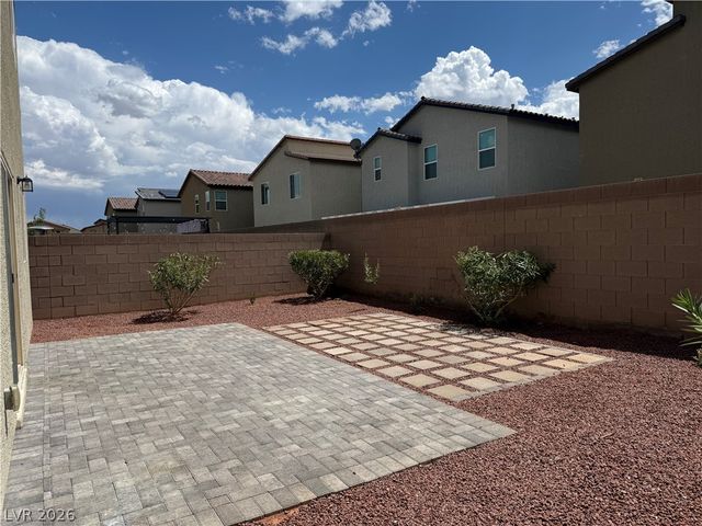 7521 Dragonfruit Avenue, Las Vegas, NV 89113