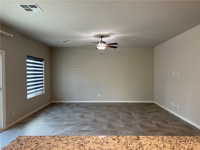 7521 Dragonfruit Avenue, Las Vegas, NV 89113