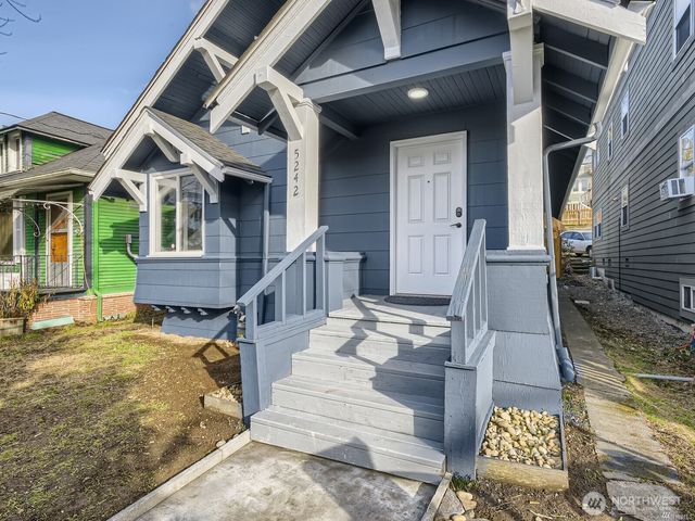 5242 11 Avenue NE, Seattle, WA 98105