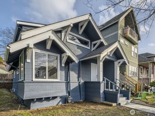 5242 11 Avenue NE, Seattle, WA 98105