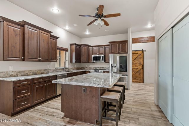 22544 W BARWICK Drive, Wittmann, AZ 85361