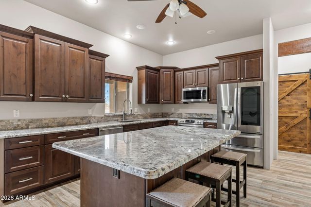 22544 W BARWICK Drive, Wittmann, AZ 85361