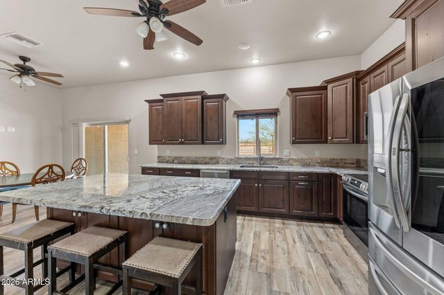 22544 W BARWICK Drive, Wittmann, AZ 85361