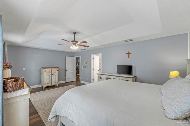 2381 Tumbleweed Dr, Navarre, FL 32566