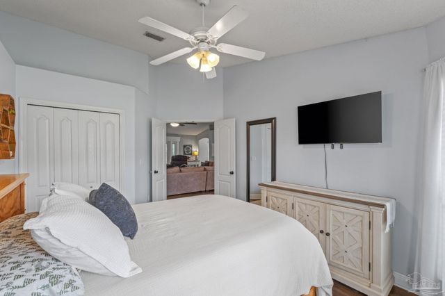 2381 Tumbleweed Dr, Navarre, FL 32566