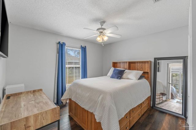 2381 Tumbleweed Dr, Navarre, FL 32566