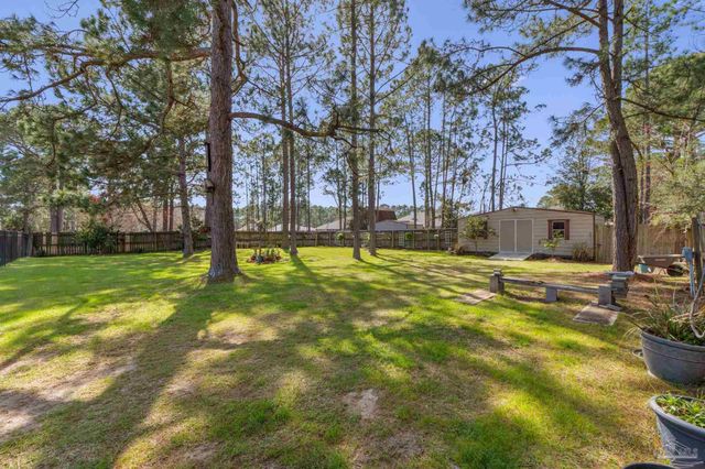 2381 Tumbleweed Dr, Navarre, FL 32566