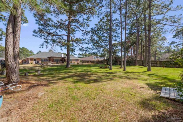 2381 Tumbleweed Dr, Navarre, FL 32566