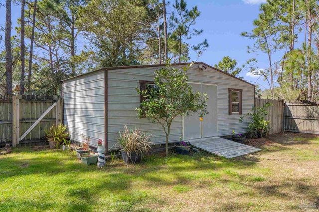 2381 Tumbleweed Dr, Navarre, FL 32566