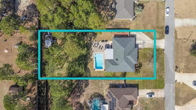 2381 Tumbleweed Dr, Navarre, FL 32566