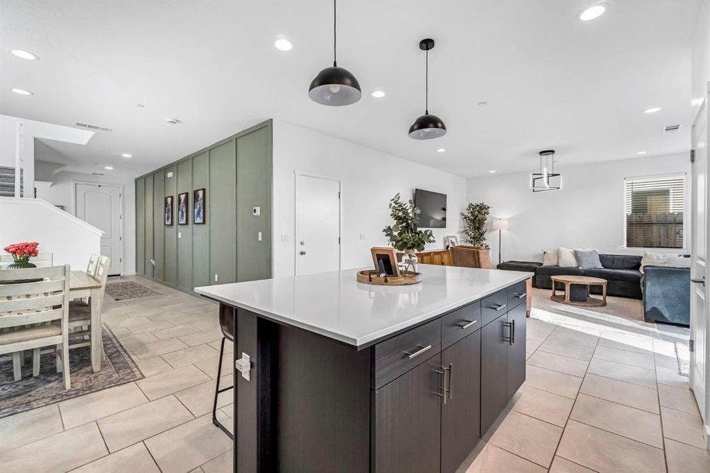 367 Talus Way S, Madera, CA 93636