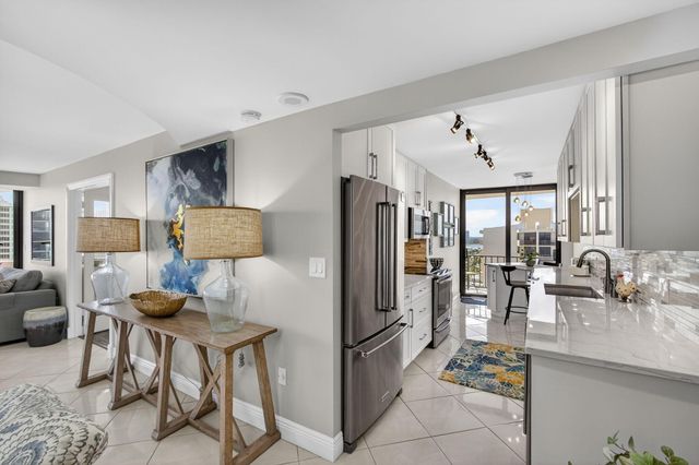 4200 N Ocean Drive 1-1804, Singer Island, FL 33404