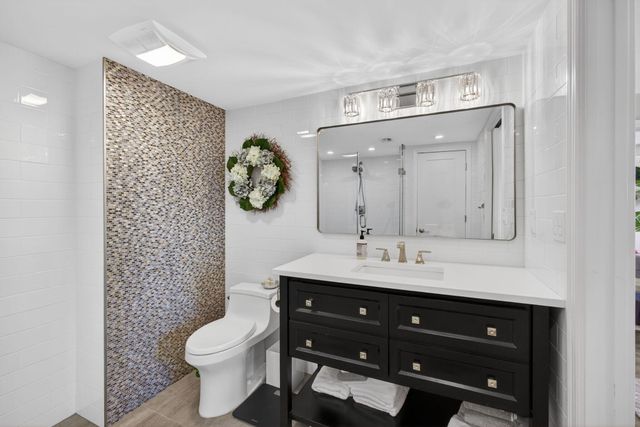 4200 N Ocean Drive 1-1804, Singer Island, FL 33404