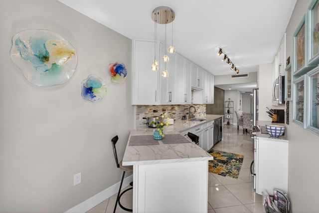 4200 N Ocean Drive 1-1804, Singer Island, FL 33404