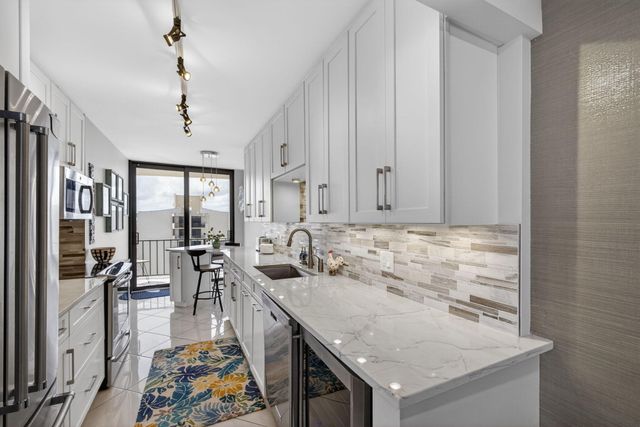 4200 N Ocean Drive 1-1804, Singer Island, FL 33404