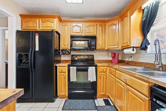 198 NICOLE TRAIL, Hayden, AL 35079