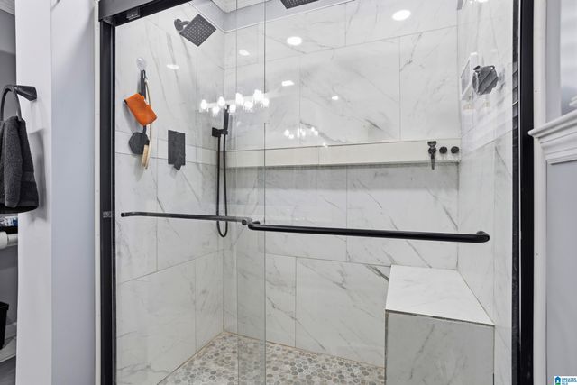 198 NICOLE TRAIL, Hayden, AL 35079