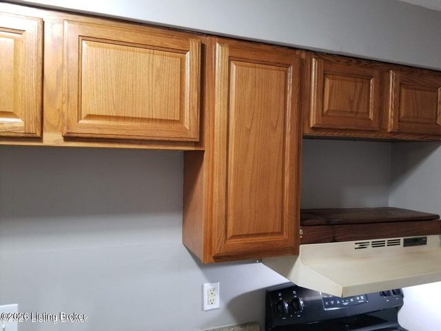 4501 S 6th St APT 56, Louisville, KY 40214