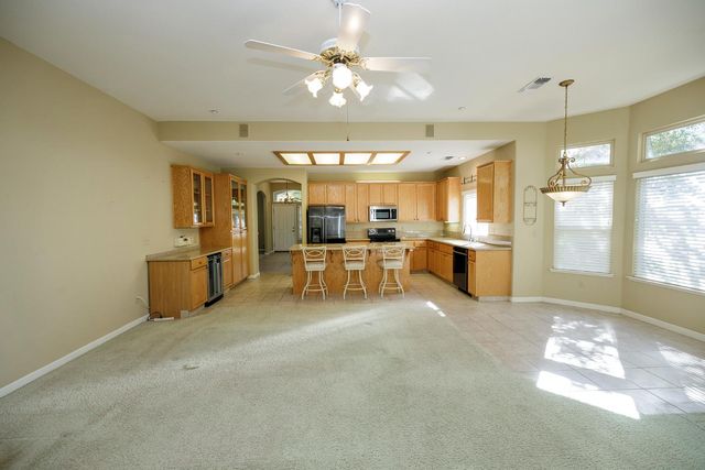 1807 Tartan Rd, Turlock, CA 95382