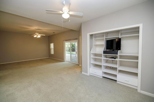 1807 Tartan Rd, Turlock, CA 95382