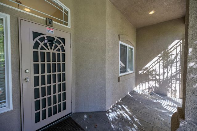 1807 Tartan Rd, Turlock, CA 95382