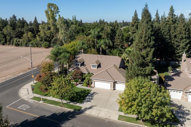 1807 Tartan Rd, Turlock, CA 95382