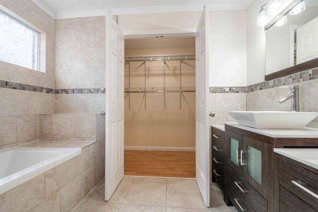 1158 CLEAR CREEK RD, Collierville, TN 38017