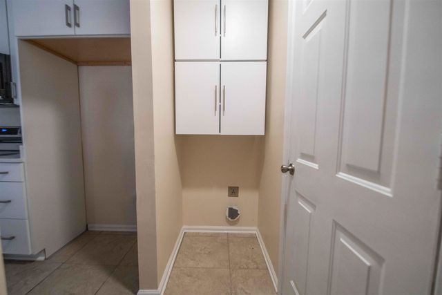 1158 CLEAR CREEK RD, Collierville, TN 38017