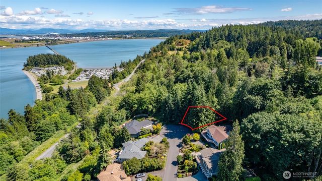 4224 Mitchell Drive, Anacortes, WA 98221