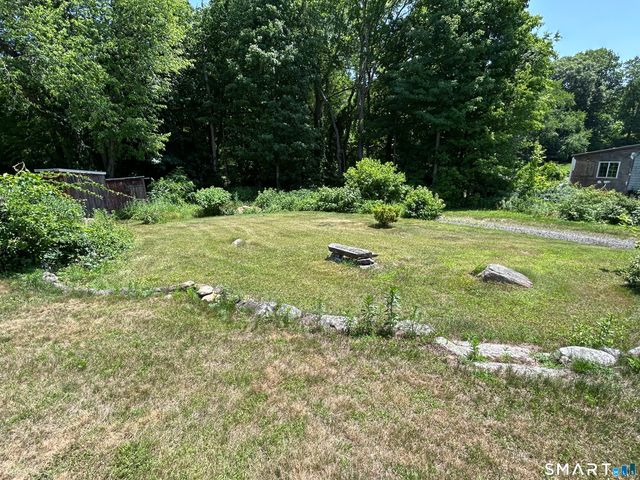 60 Case Road, Burlington, CT 06013