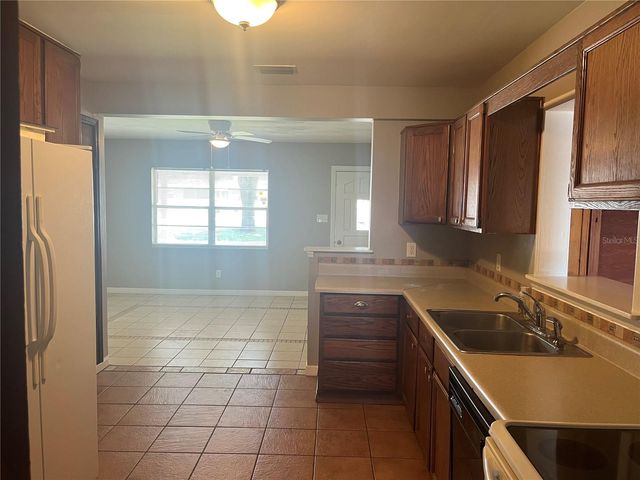 2337 N CRYSTAL LAKE DRIVE, Lakeland, FL 33801